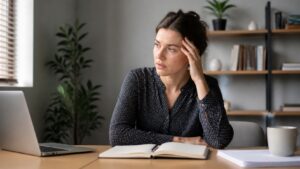 Blackout im Kopf: Ursachen, Soforthilfe und Warnzeichen