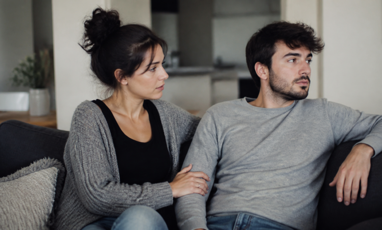 Redaktionelles Beitragsbild zu körperlicher Nähe mit emotionaler Distanz